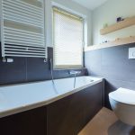 badkamer-mierlo-bad-en-toilet